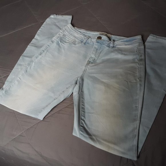 New Light Wash Ultra Stretch Skinny Jeans - Picture 1 of 10